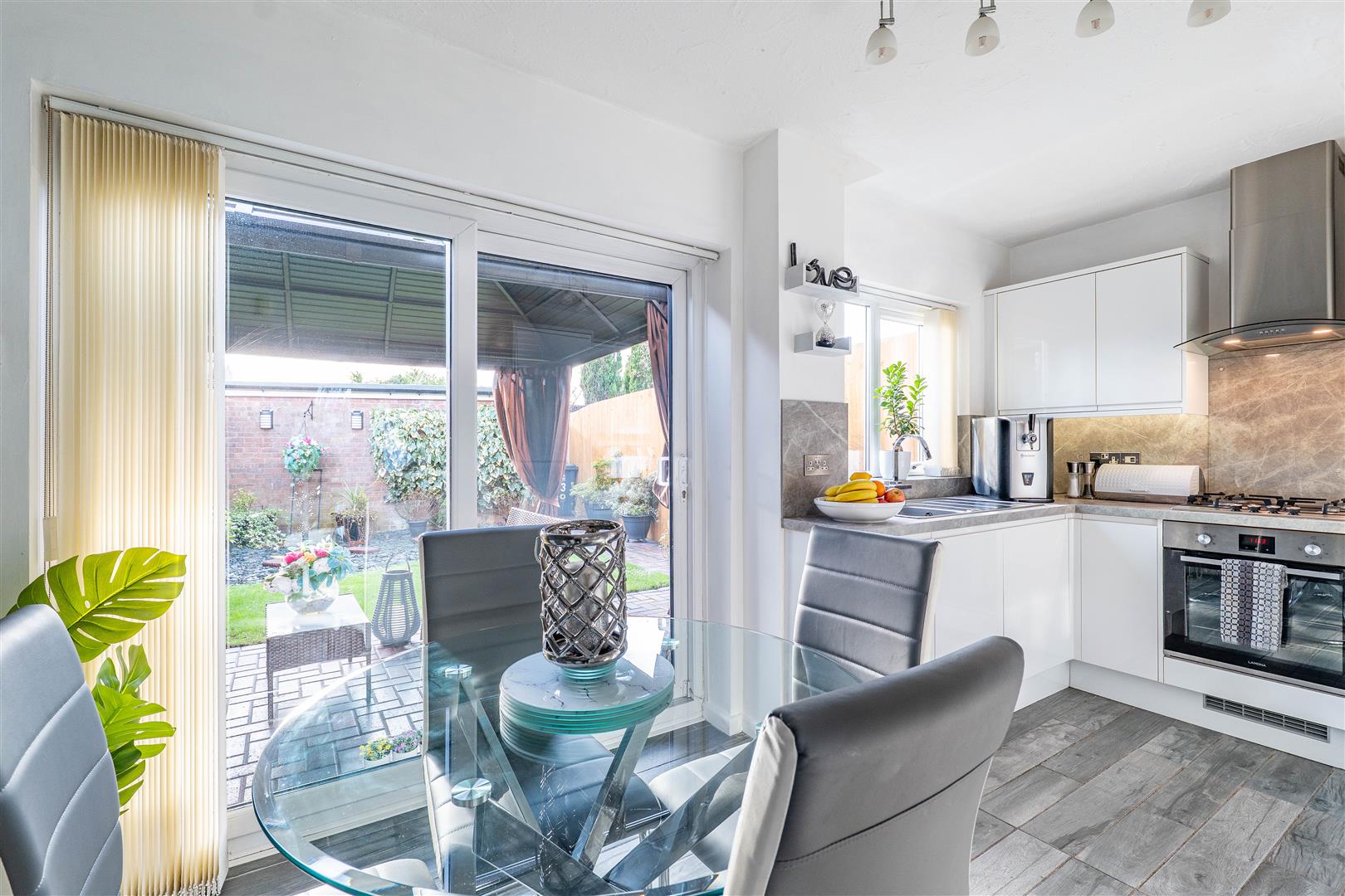 Crawford Avenue, Preston